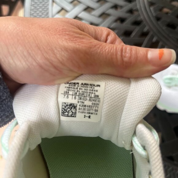 Under Armour Sneakers - Picture 2 of 2